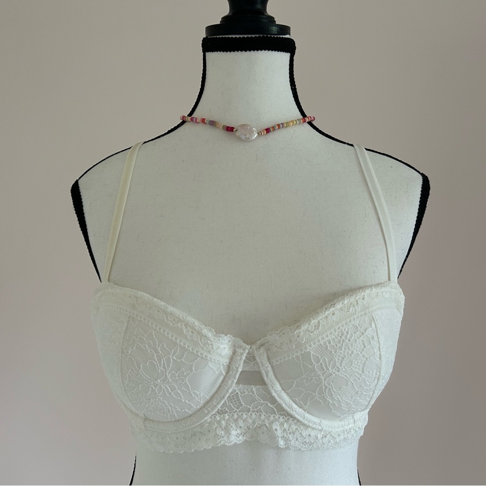 NEW Floral Lace Underwire Balconette Bra in White